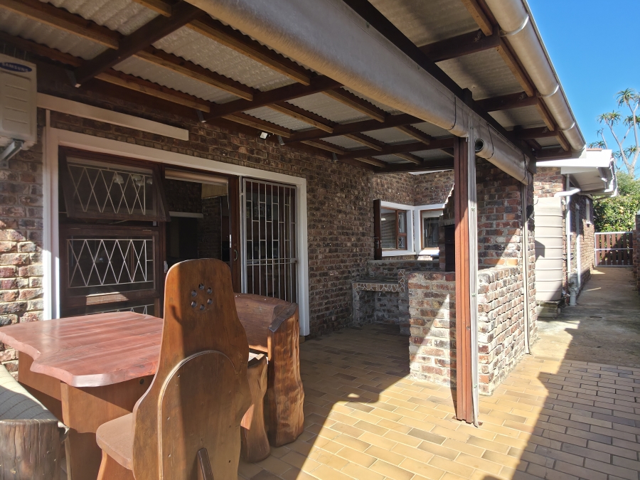 4 Bedroom Property for Sale in Noorsekloof Eastern Cape